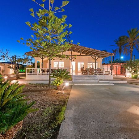 Villa Maria Beachfront Residence Киотари Екстериор снимка