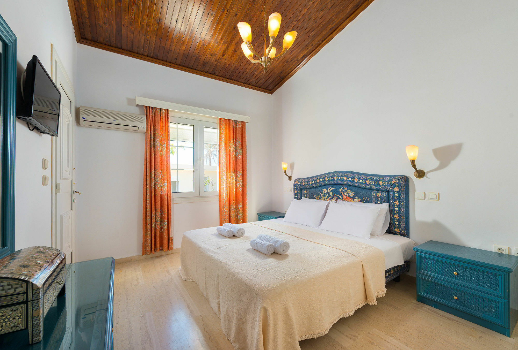Villa Maria Beachfront Residence Киотари Екстериор снимка
