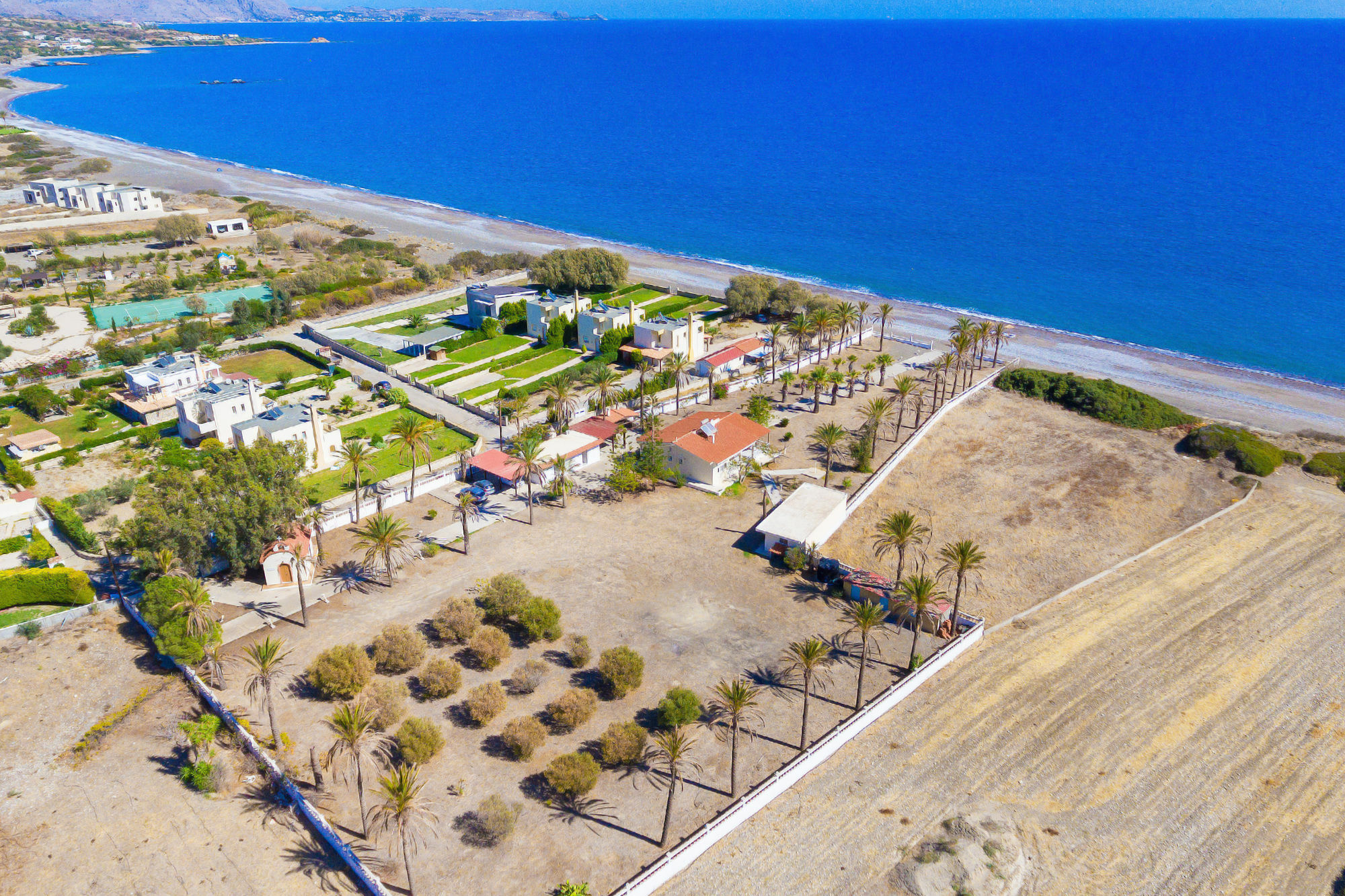 Villa Maria Beachfront Residence Киотари Екстериор снимка