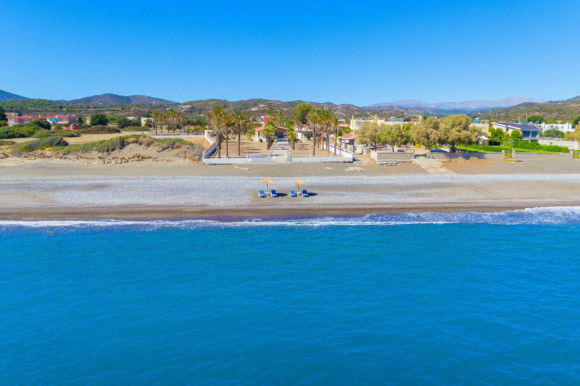 Villa Maria Beachfront Residence Киотари Екстериор снимка